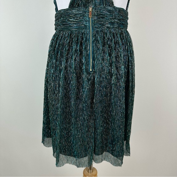 Lulus Metallic Green Ailey Plunge Neckline Open Back Skater Dress Size Small - Picture 9 of 10